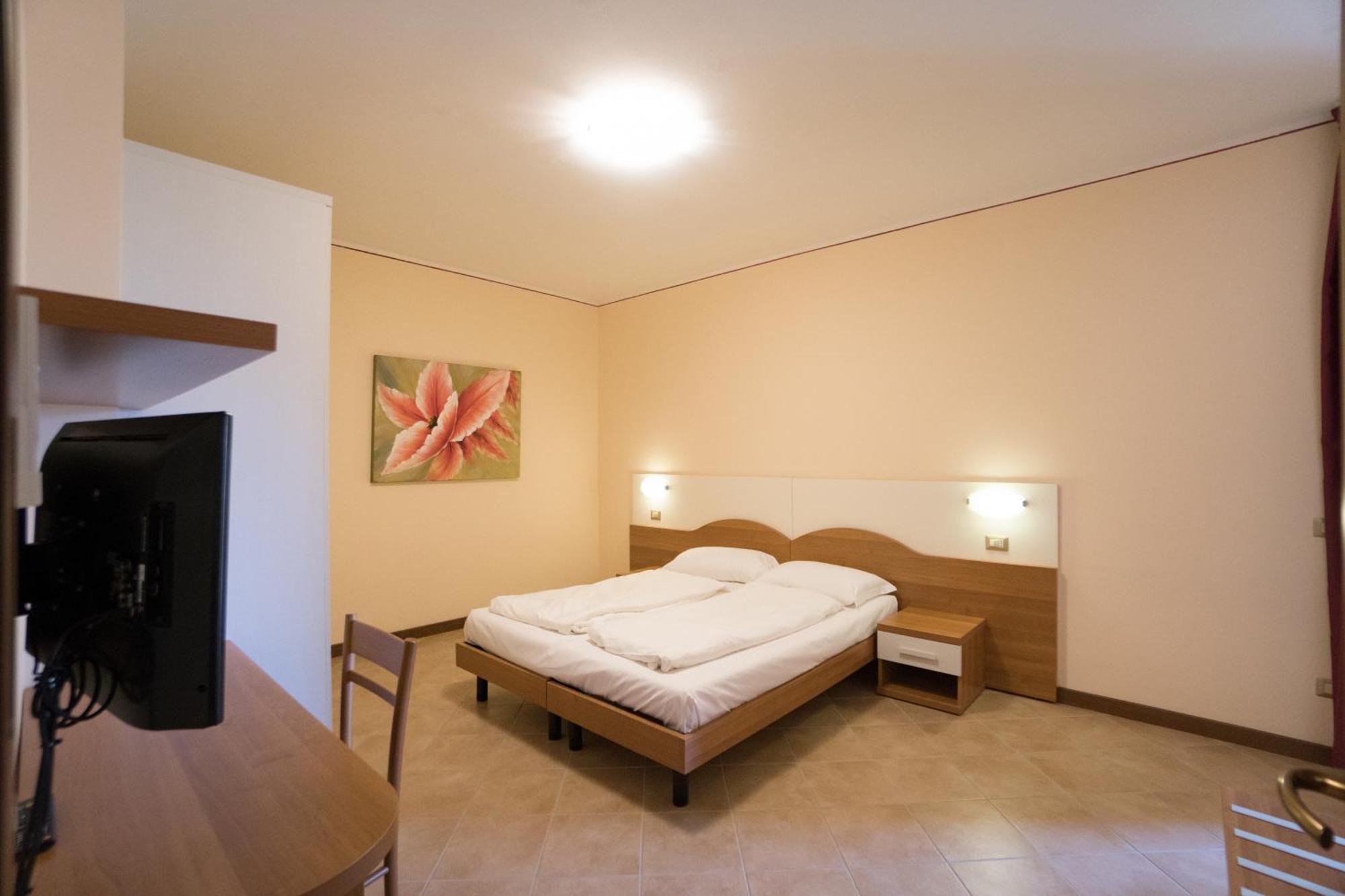 Apartments "Villa Imelda" Limone sul Garda Exterior photo